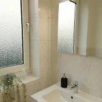 Gemütliche Im östlichen Ringgebiet - Ideal Für Familien Und Touristen, Schnelles Wlan, 24h Check-in Apartment *