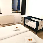 Apartment Gemütliche Im östlichen Ringgebiet - Ideal Für Familien Und Touristen, Schnelles Wlan, 24h Check-in
