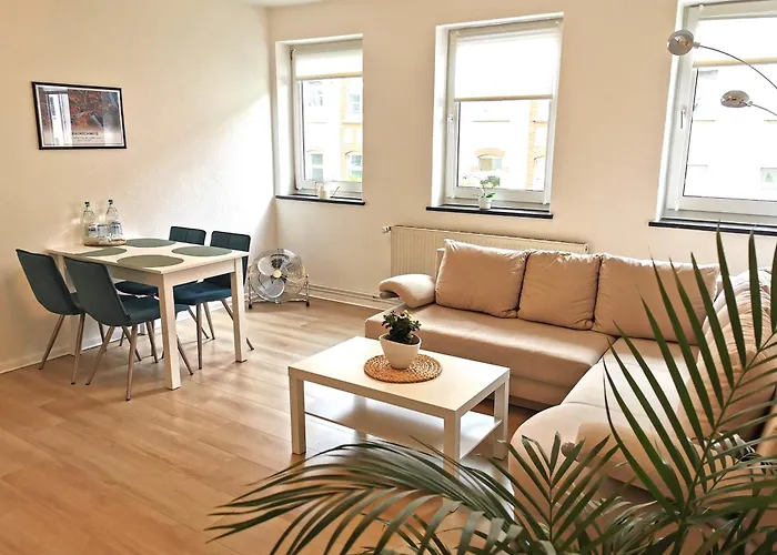 Helle, Gemuetliche Wohnung Nahe Universitaet, Schnelles Wlan & 24H Check-In * Braunschweig